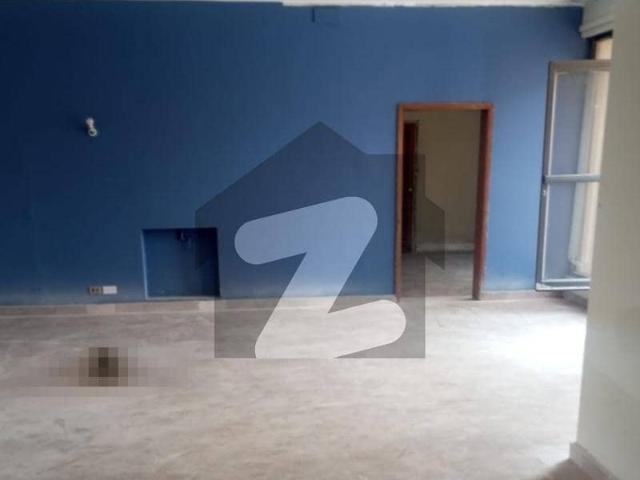 Ideal 1 Kanal House Available In Upper Mall