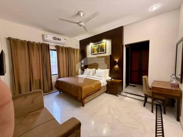 Ideal 2000 Square Yards House Available In F 6