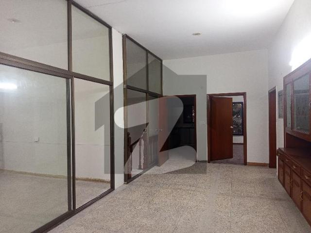 Ideal 20 Marla House Available In, Cavalry Ground