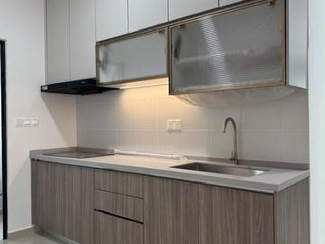 Ideal Venice Residency Partial Furnished Corner Unit New