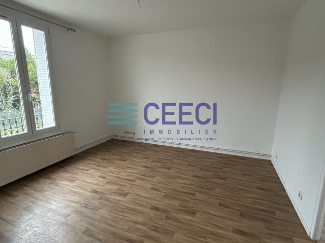 IDEAL ETUDIANT AV DE COUCY