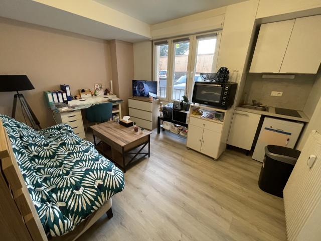 Idéal étudiant, hyper centre, studio avec place de parking en résidence