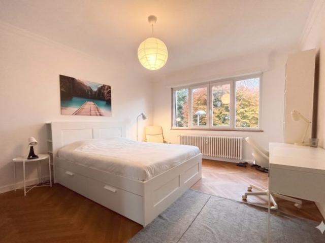 IDEAL ETUDIANT Logement avec 3 chambres meublées ! 5 rue du Poitou au 1er étage