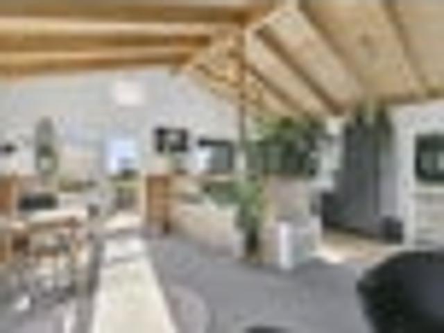 IDEAL FIRST HOME FOR PROFESSIONALS | BEO $645,000