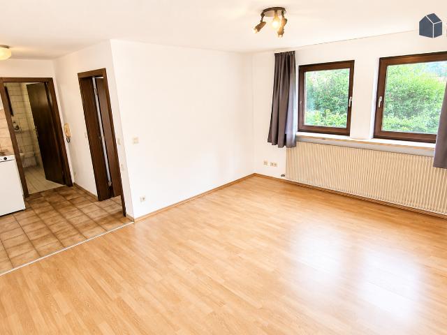 Ideal für Studenten u. Pendler, 1 Zi. Bad, Pantryküche, sep. Eingang