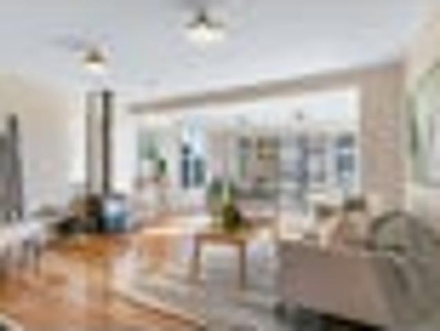 Your Ideal family home awaits!