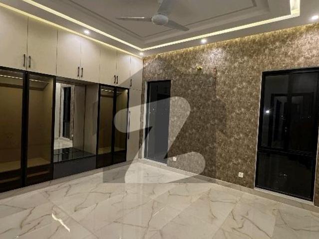 Ideal House For sale In DHA Phase 7 Block Y
