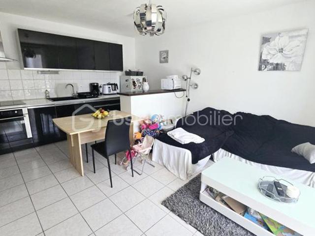 ? Idéal Investisseur: Appartement T3 loué avec balcon sud et 2 parkings