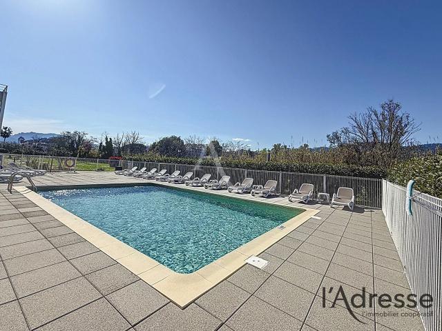 IDEAL INVESTISSEUR ! Beau studio dans résidence de TOURISME. 22m² Mandelieu la Napoule