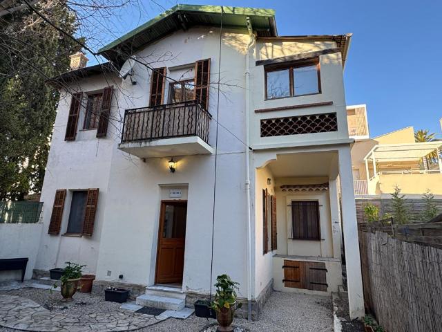 Idéal Investisseur Maison Vence 2 logements 5 pièce s 95 m2 pouvant être réunis