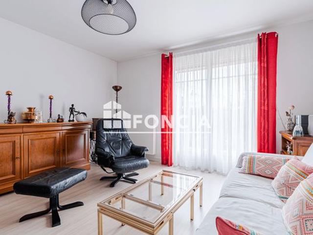 Ideal investisseur saint cyr sur loire central parc type 2 avec jardin et parkings
