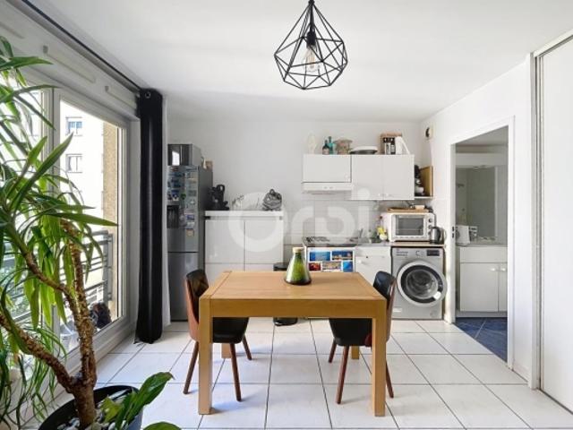 Idéal investisseur studio avec garage