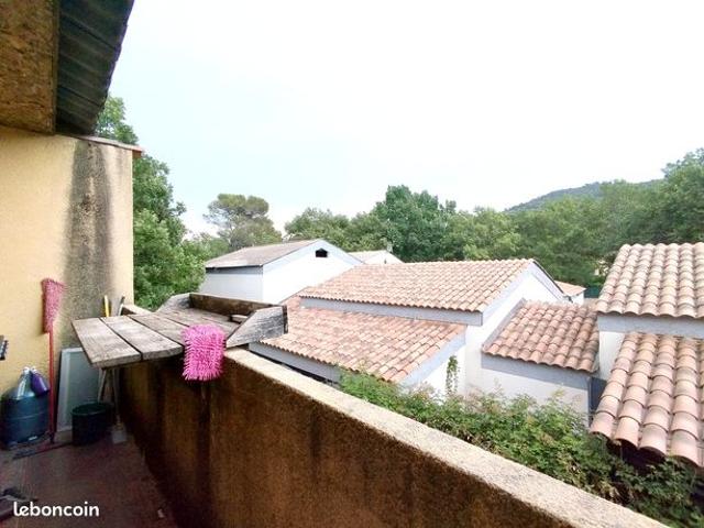 IDEAL INVESTISSEUR T3 avec 2 terrasses vendu avec locataire