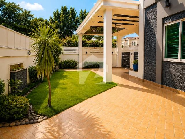 Ideal Investment: F 6/3 Old House Ready for Your Dream Project