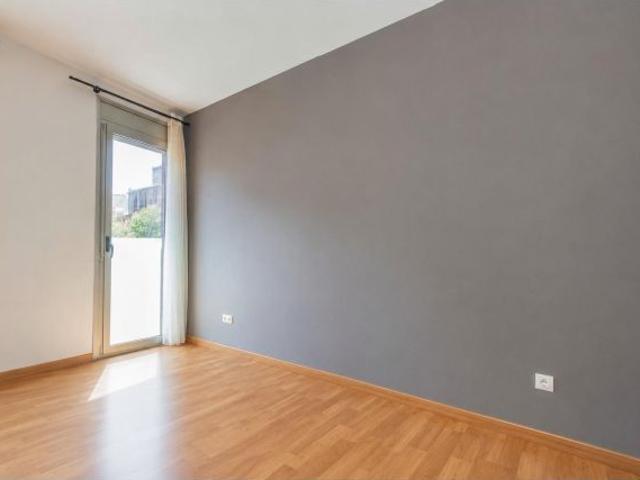 IDEAL INVERSORES! PISO 2 HABITACIONES ZONA VALLDAURA