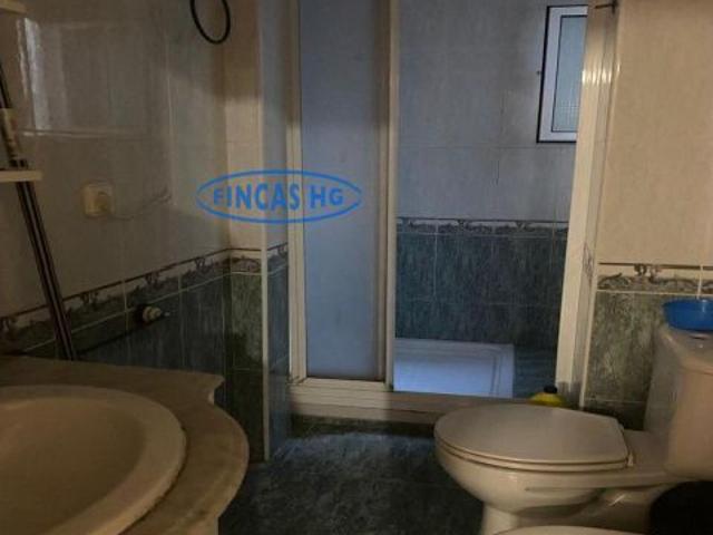 Ideal inversores sin prestamos! Vivienda situada en el barrio de Benalua, Alipark