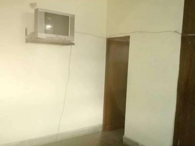 Ideal Location, 2 room, Upper Floor, near Mm Alam, Gulberg 3, Lahore Gulberg 3 ID 17163