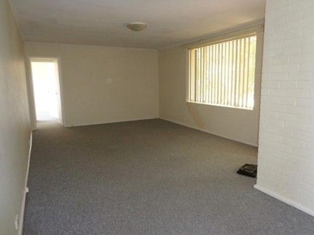 Ideal location Water & Garden Maintenance Included