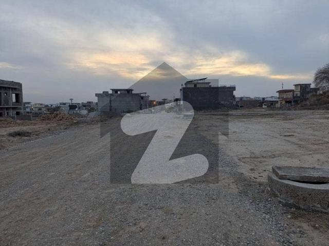Ideal Location Plot Available in Block M, Gulberg Residencia
