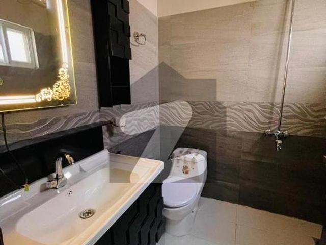 Ideal On Excellent Location 20 Marla House Available In, Izmir Town