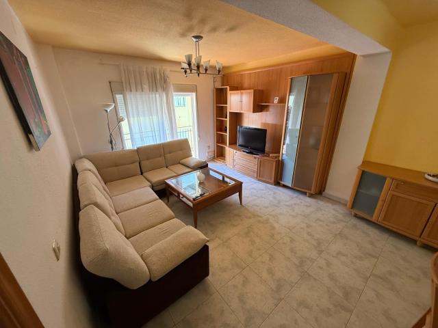 ¡IDEAL PARA ESTUDIANTES! Piso en pleno centro de Cáceres