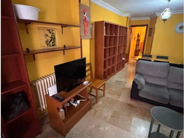 Ideal piso céntrico zona pajaritos para estudiantes. Master