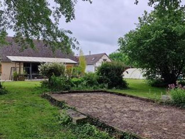Idéal pour artisan, investisseur ou famille, maison de campagne.