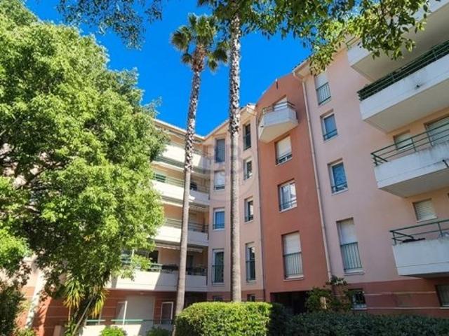 Idéal pour un pied à terre sur la Côte d'Azur ou pour un inv