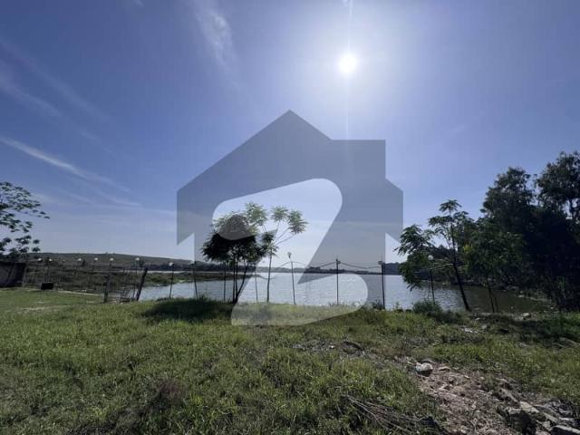 Ideal Plot For Sale In D17 Extension