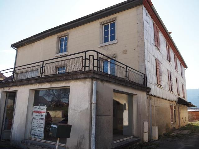 Idéal promoteur Immeuble à Arc sous Cicon