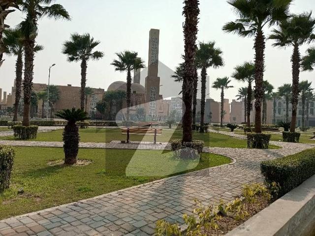 Ideal Prime Location 5 Marla Residential Plot has landed on market in Royal Palm City Block F, Gujranwala