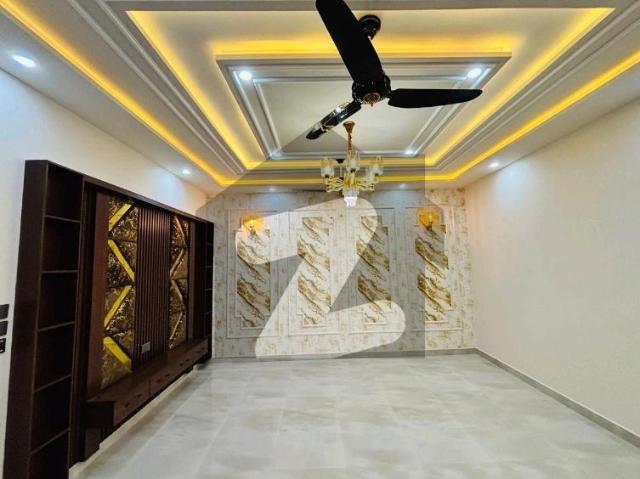 Ideal Prime Location 10 Marla House Available In, Citi Housing Society