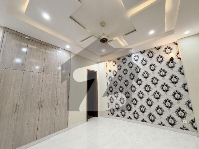 Ideal Prime Location 10 Marla House Available In, Bankers Co operative Housing Society