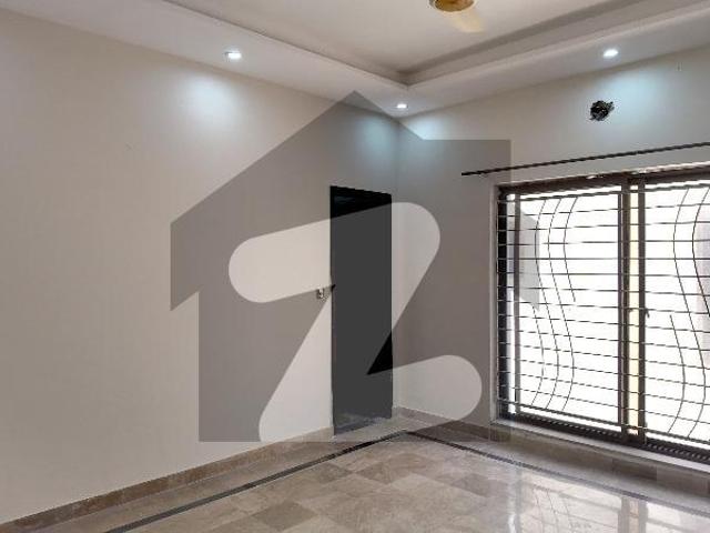 Ideal Prime Location 10 Marla House Has Landed On Market In Bahria Town Nishtar Block, Lahore Bahria Town Nishtar Block
