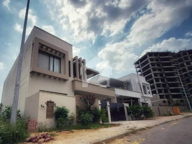 Ideal Prime Location House For Sale In Bahria Town Precinct 8