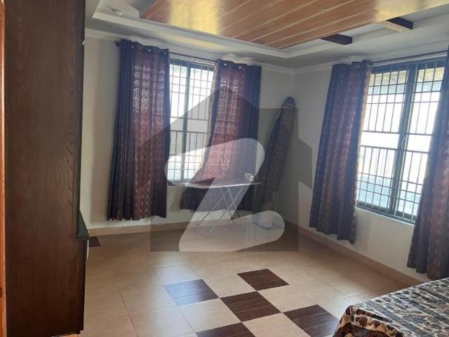 Ideal Prime Location House Is Available For sale In Barrian