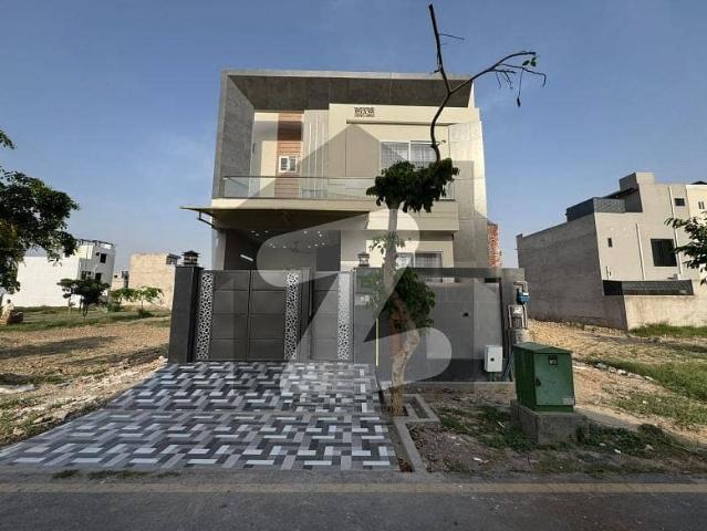 Ideal Prime Location House Is Available For sale In Gujranwala