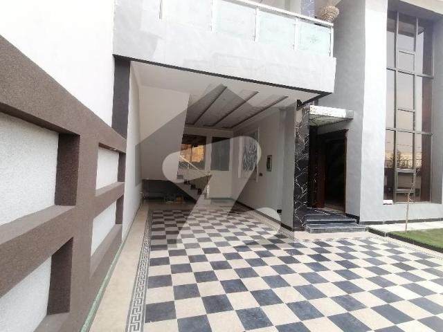 Ideal Prime Location House Is Available For sale In PIA Colony