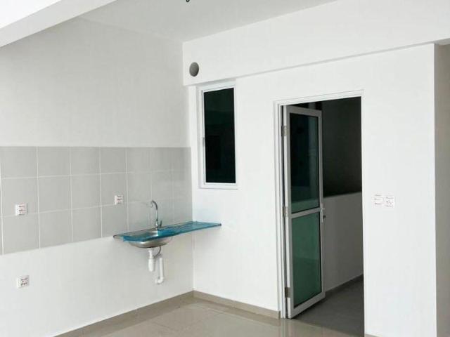 Ideal Residency Condominium Jerry So