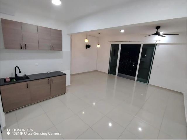 Ideal Residency Renovated 3 rooms 1 car park