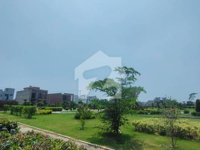 Ideal Residential Plot For sale In Paragon City
