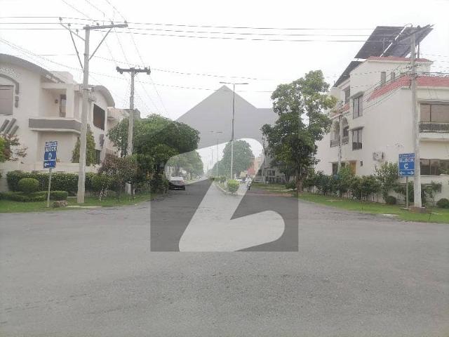 Ideal Residential Plot In Faisalabad Available For Rs. 13000