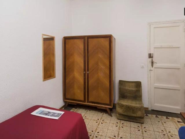 Ideal room with independent key in shared apartment, Malasaña