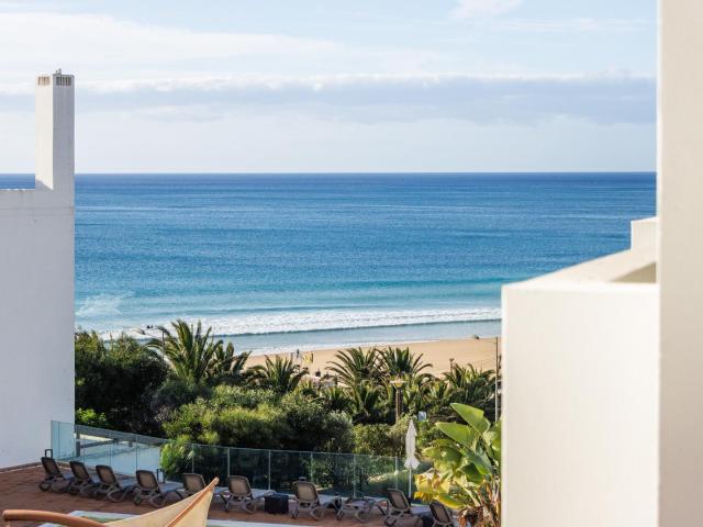 Idealmente localizado na deslumbrante praia de Porto de Mós. 90m² Lagos Santa Maria
