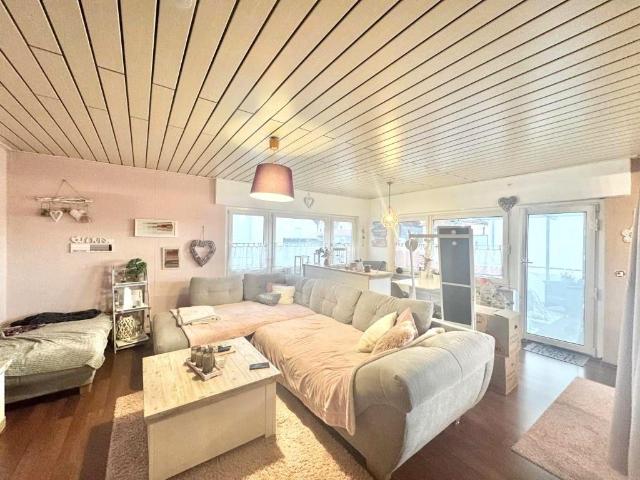 Toller Ausblick! Sofort beziehbare 3,5 Zimmer Wohnung mit Balkon in Beutelsbach!