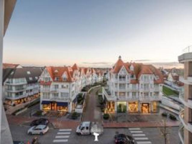 Ideale pied à terre met prachtig open zicht over het Zoute.
