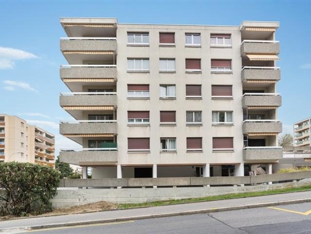 Idéalement situé dans le Centre Commercial