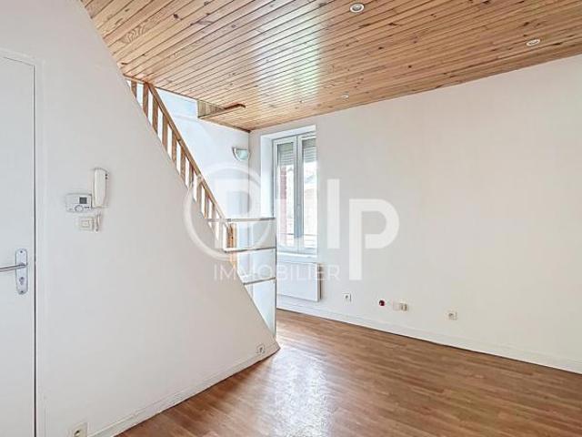 Idéalement situé sur la commune de Denain, venez découvrir cet appartement de type T1Bis en bon état