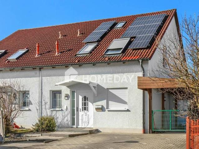 Ideales Familienhaus: 4 Zimmer, 125 m², Garten, Carport und 2 Stellplätze in ruhiger Lage