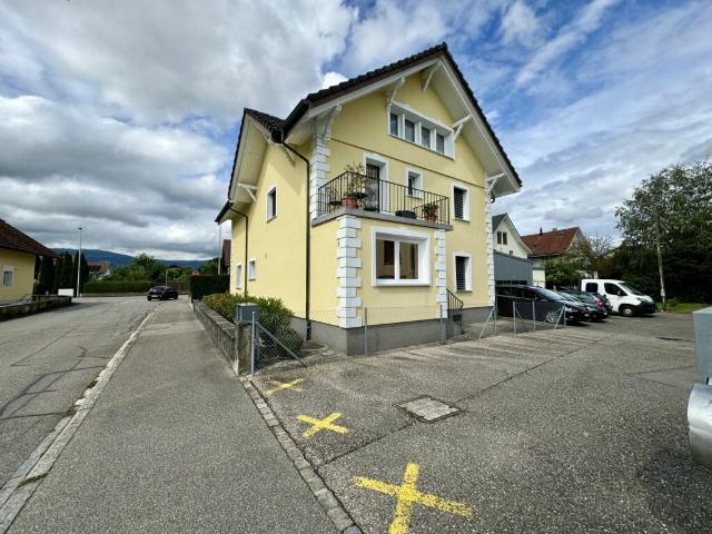 Ideales Zweifamilienhaus in Derendingen